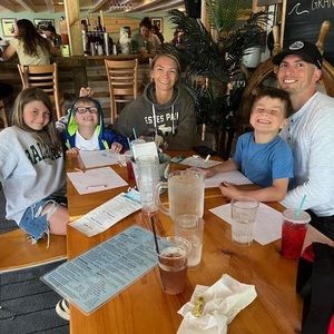 Meet your Posher, Emilie